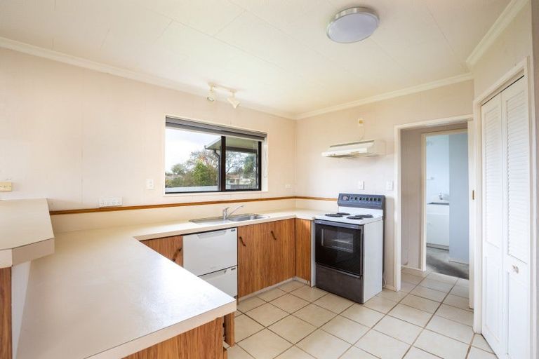 Photo of property in 2 Rangiora Place, Inglewood, 4330