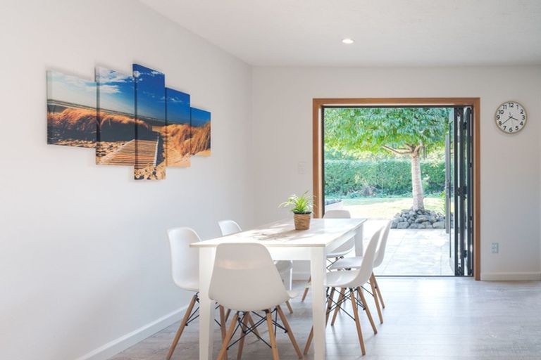 Photo of property in 10 Ludlow Place, Parklands, Christchurch, 8083