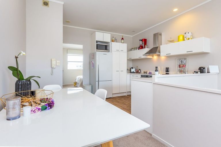 Photo of property in 3/3 Ngahura Street, Eden Terrace, Auckland, 1021