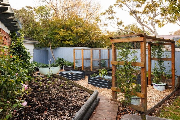 Photo of property in 8 Skerman Street, Marton, 4710