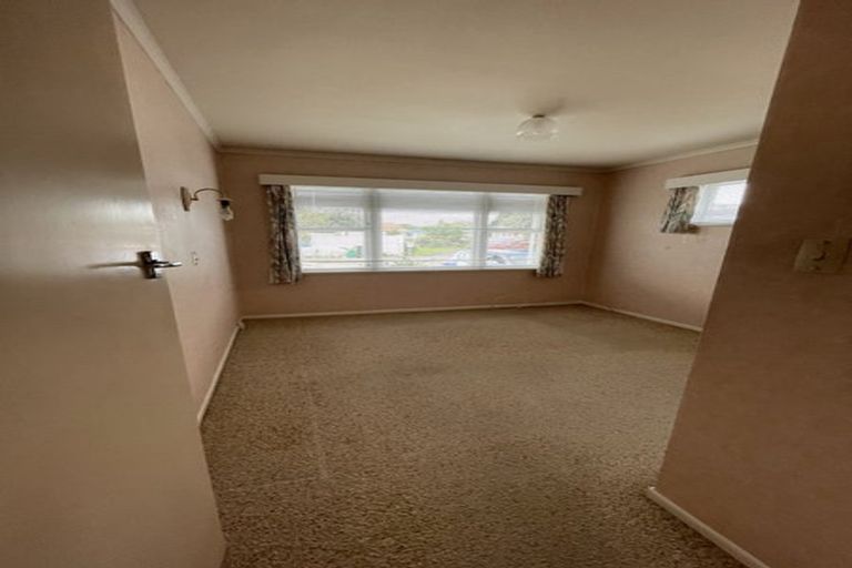 Photo of property in 6 Ely Place, Levin, 5510