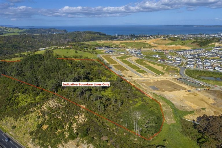 Photo of property in 60 Sunnyheights Road, Orewa, 0931