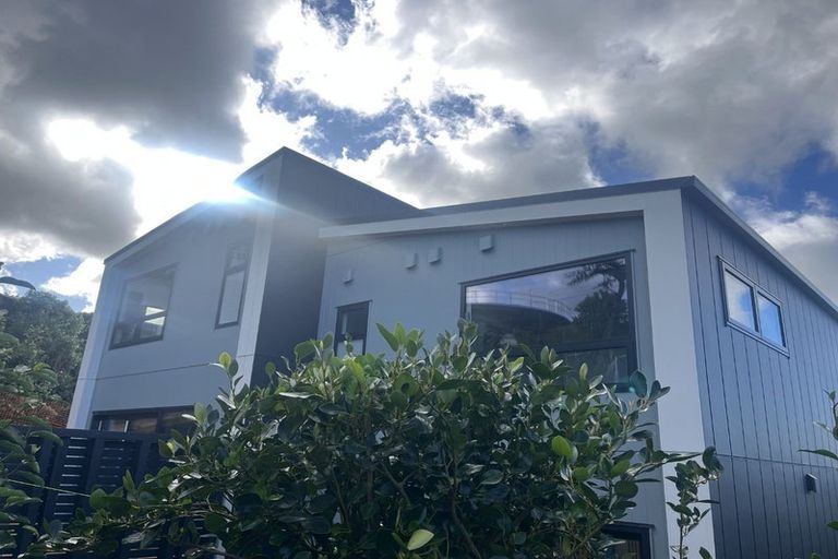 Photo of property in 123 Normandale Road, Normandale, Lower Hutt, 5010