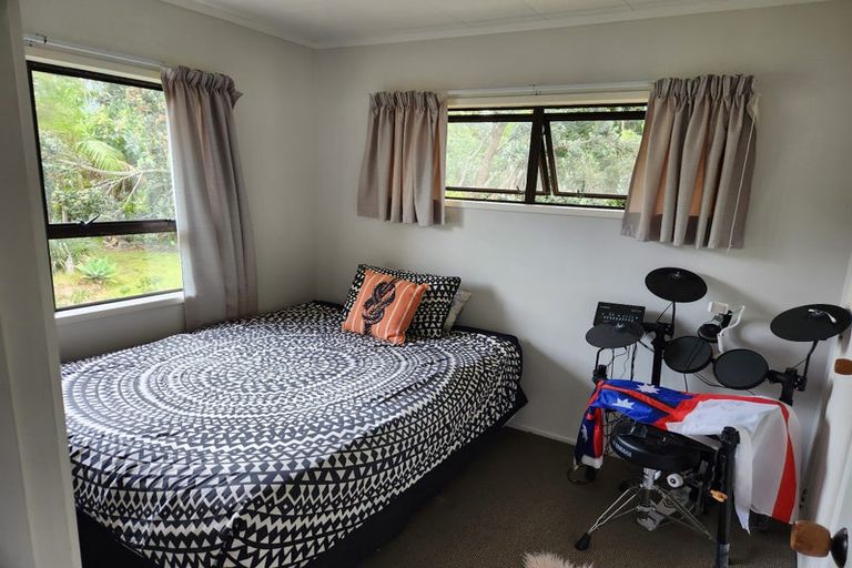 Photo of property in 296a One Tree Point Road, One Tree Point, 0118