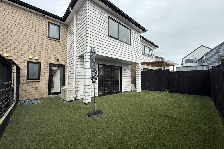 Photo of property in 6 Kearns Drive, Hobsonville, Auckland, 0616