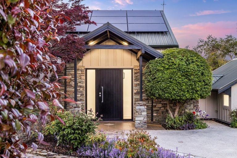 Photo of property in 15 Rowan Court, Wanaka, 9305