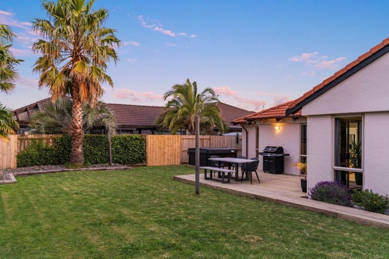 Photo of property in 6 Ohope Place, Papamoa Beach, Papamoa, 3118