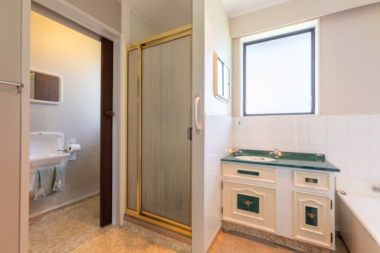 Photo of property in 13 Victoria Avenue, Dannevirke, 4930