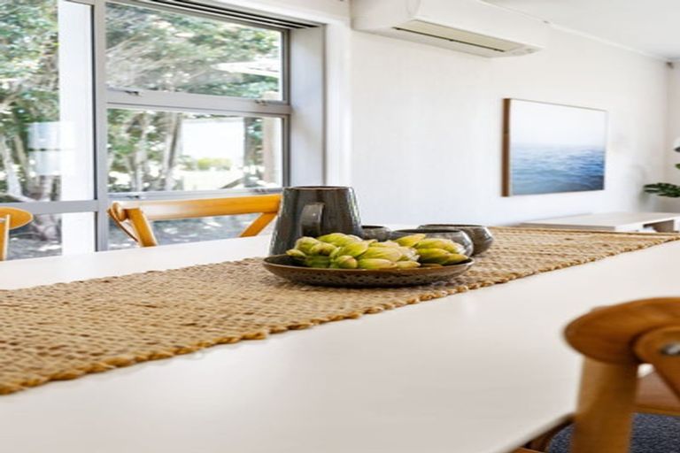 Photo of property in 15 Lowburn Avenue, Waipu, 0510