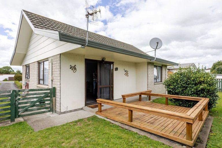 Photo of property in 14 George Street, Dannevirke, 4930