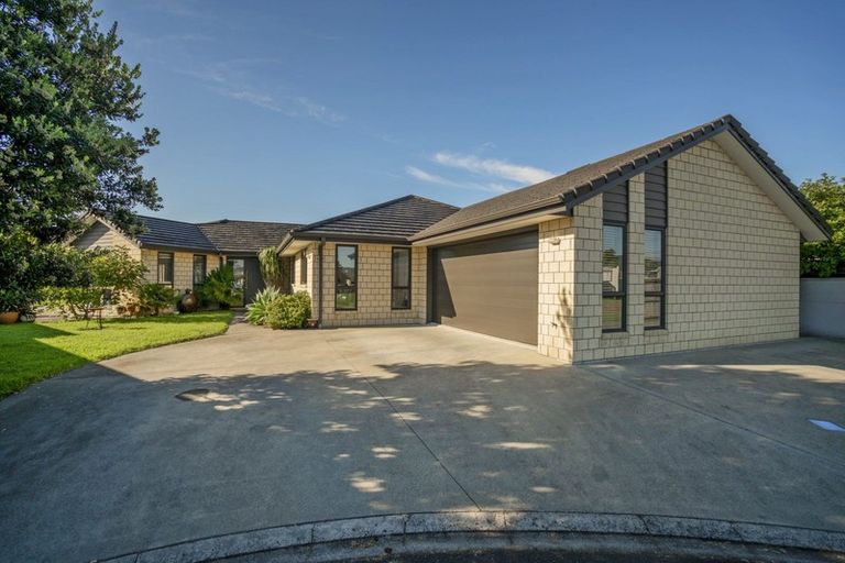 Photo of property in 10 Kelly Place, Whitianga, 3510