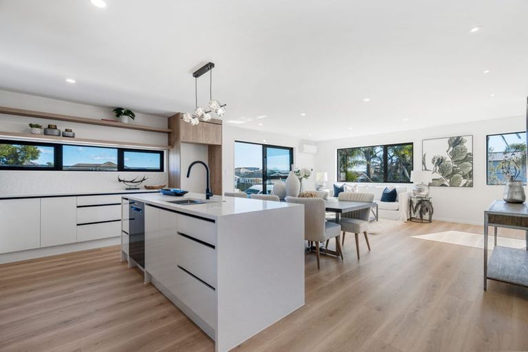 Photo of property in 127a Te Atatu Road, Te Atatu South, Auckland, 0610