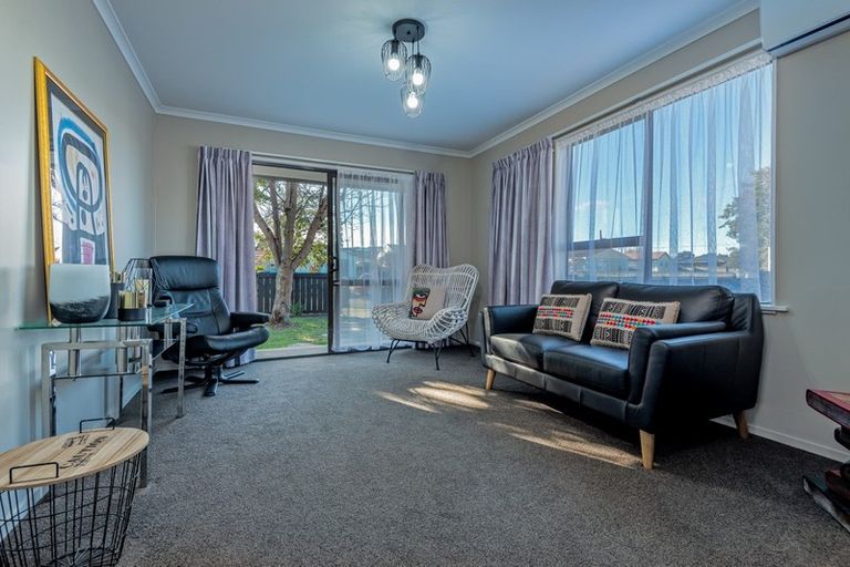 Photo of property in 34 Mcleavey Drive, Kelvin Grove, Palmerston North, 4414