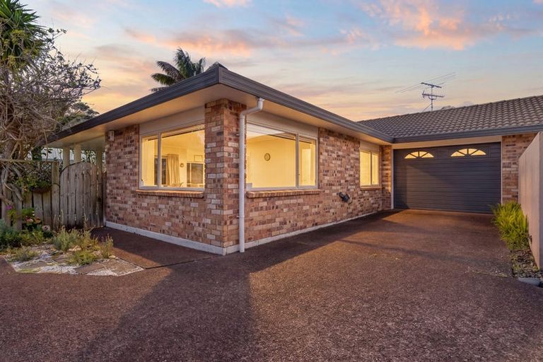 Photo of property in 2/454 Hibiscus Coast Highway, Orewa, 0931