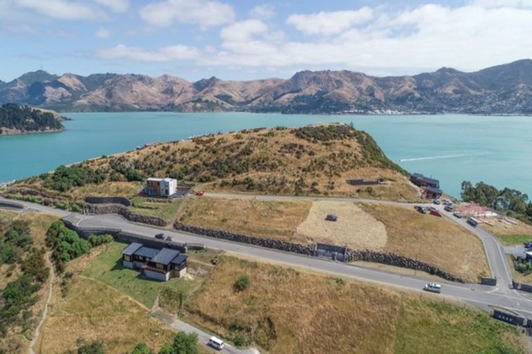 Photo of property in 2 Kaioruru Lane, Charteris Bay, Governors Bay, 8971