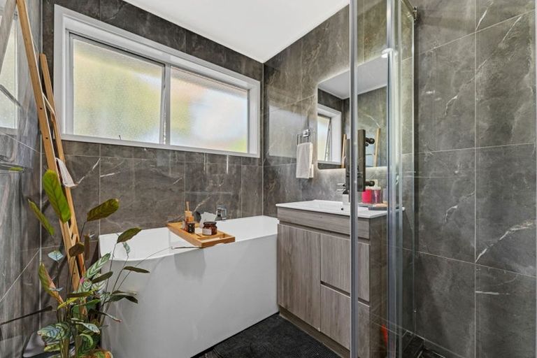 Photo of property in 2/91a Great South Road, Manurewa, Auckland, 2102