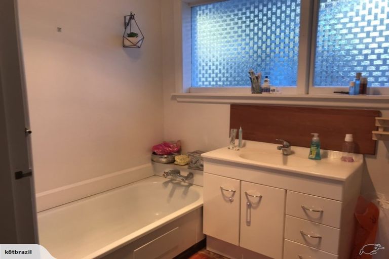 Photo of property in 136 Wakefield Avenue, Sumner, Christchurch, 8081