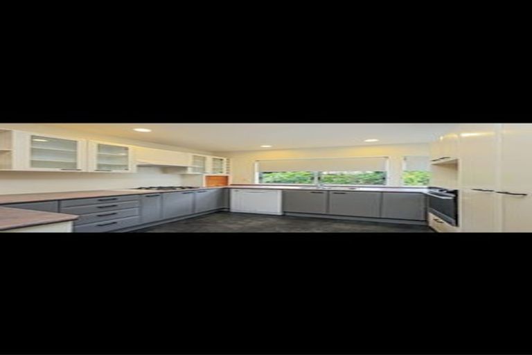 Photo of property in 135 Milton Road, Bluff Hill, Napier, 4110