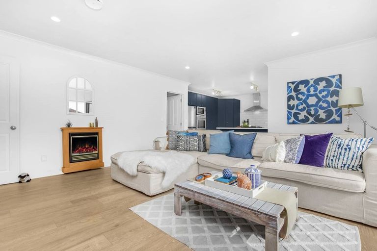 Photo of property in 16 Hinckley Court, Dannemora, Auckland, 2016