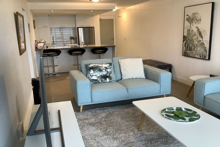 Photo of property in The Capital, 14/370 Oriental Parade, Oriental Bay, Wellington, 6011