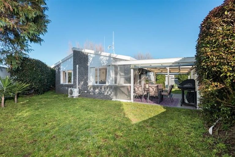 Photo of property in 4 Barbara Grove, Papamoa Beach, Papamoa, 3118