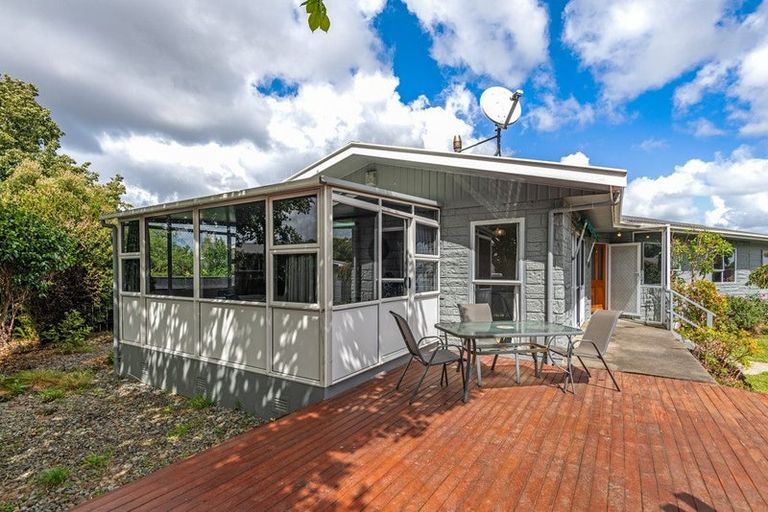 Photo of property in 14 Bendigo Street, Cloverlea, Palmerston North, 4412