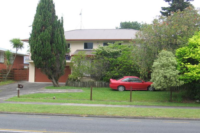 Photo of property in 122 Gossamer Drive, Pakuranga Heights, Auckland, 2010