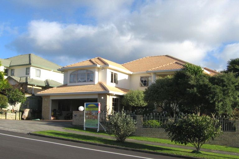 Photo of property in 35 Jane Eyre Drive, Somerville, Auckland, 2014