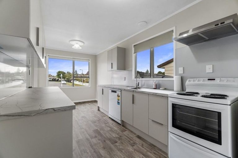 Photo of property in 24a Lindsay Crescent, Nawton, Hamilton, 3200