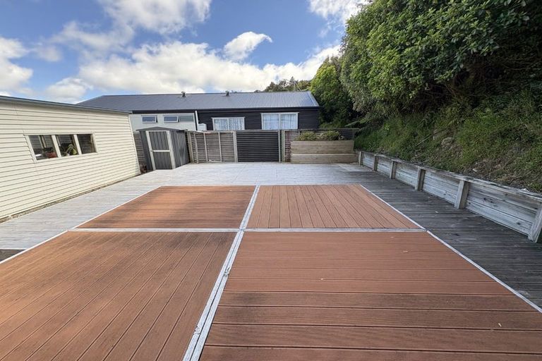 Photo of property in 6 Otonga Heights, Maungaraki, Lower Hutt, 5010