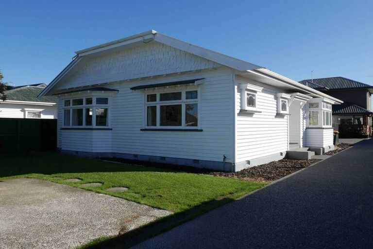 Photo of property in 8 Freyberg Avenue, Riccarton, Christchurch, 8011
