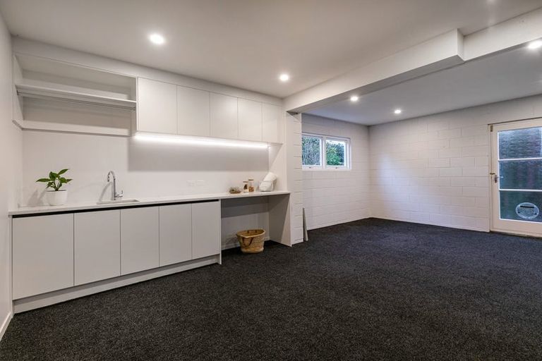 Photo of property in 4 Kerrymaria Place, Hillcrest, Auckland, 0627