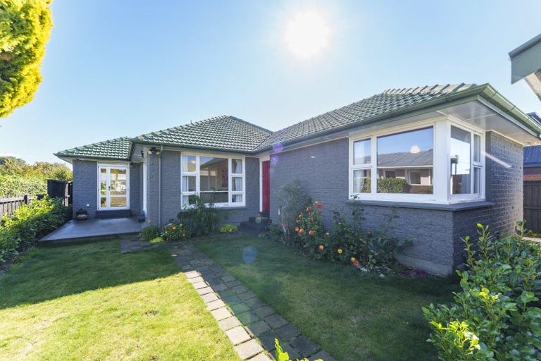 Photo of property in 14 Coniston Avenue, Ilam, Christchurch, 8041