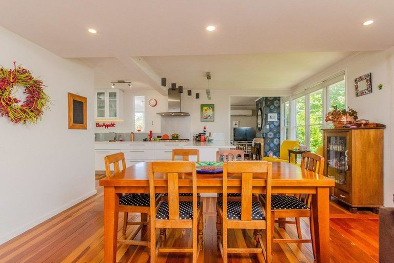 Photo of property in 9 Titoki Avenue, Mangere Bridge, Auckland, 2022