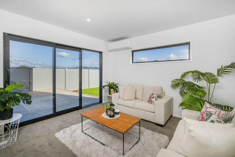 Photo of property in 12 Ngaroma Crescent, Whitianga, 3510