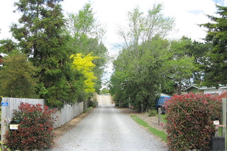 Photo of property in 25a Queens Avenue, Waikuku Beach, 7402