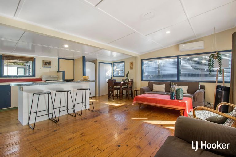 Photo of property in 106 Dillon Street, Waihi Beach, 3611