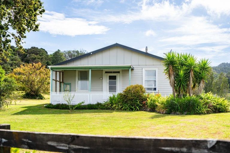 Photo of property in 1893 Whangarei Heads Road, Whangarei Heads, Whangarei, 0174