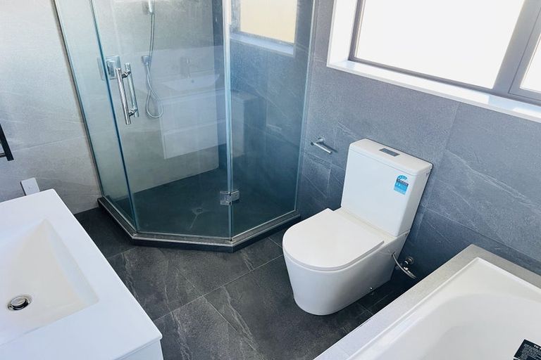 Photo of property in 1 Hanga Place, Papatoetoe, 2024