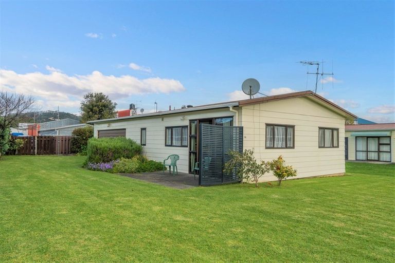 Photo of property in 1a Kenneth Avenue, Whitianga, 3510