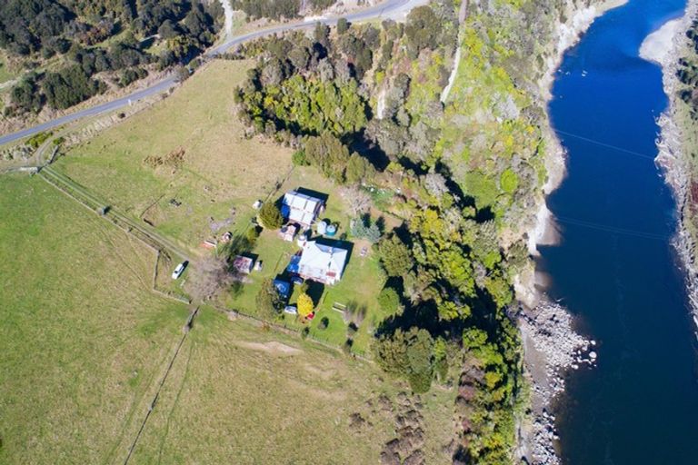 Photo of property in 3107 Whanganui River Road, Matahiwi, Whanganui, 4576