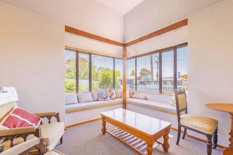 Photo of property in 6 Tavistock Road, Waipukurau, 4200