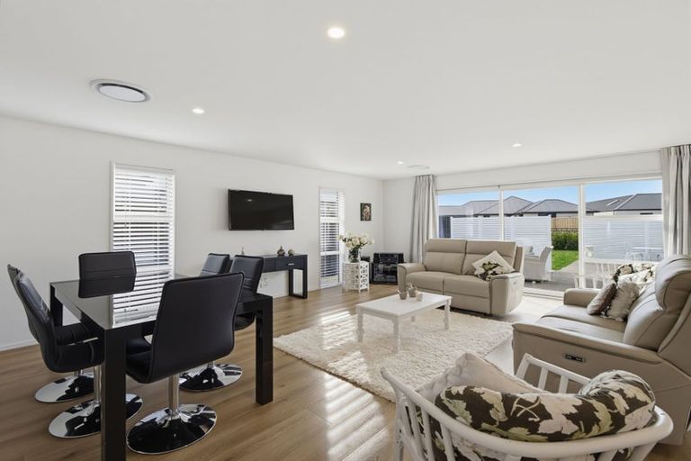 Photo of property in 9 Cam Mill Place, Rangiora, 7400
