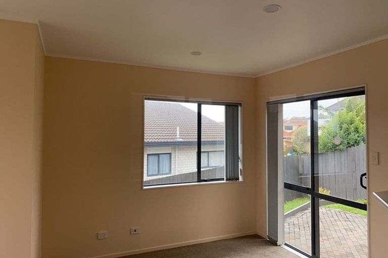 Photo of property in 39 Nirvana Way, Mount Roskill, Auckland, 1041