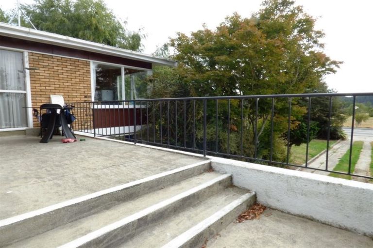 Photo of property in 23 Gorge Road, Clinton, 9534