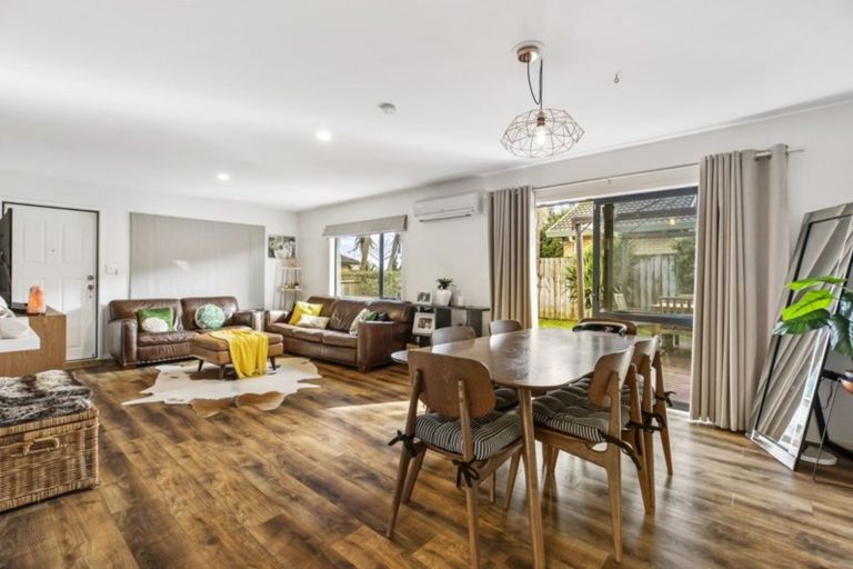 Photo of property in 39 Rebecca Rise, Weymouth, Auckland, 2103