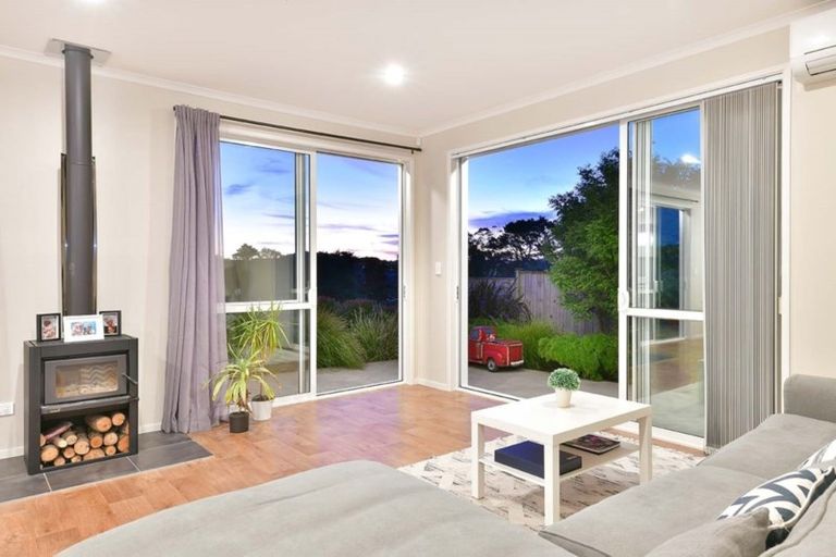 Photo of property in 18 Bankside Road, Silverdale, 0932