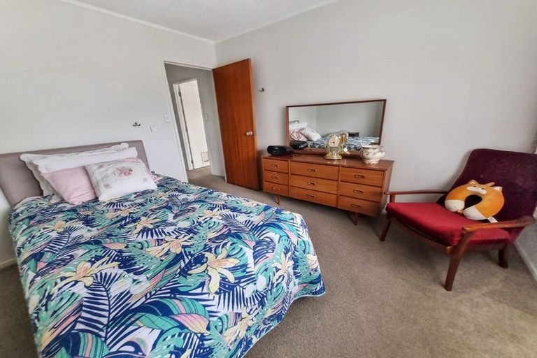 Photo of property in 4/15 Seabrook Avenue, New Lynn, Auckland, 0600