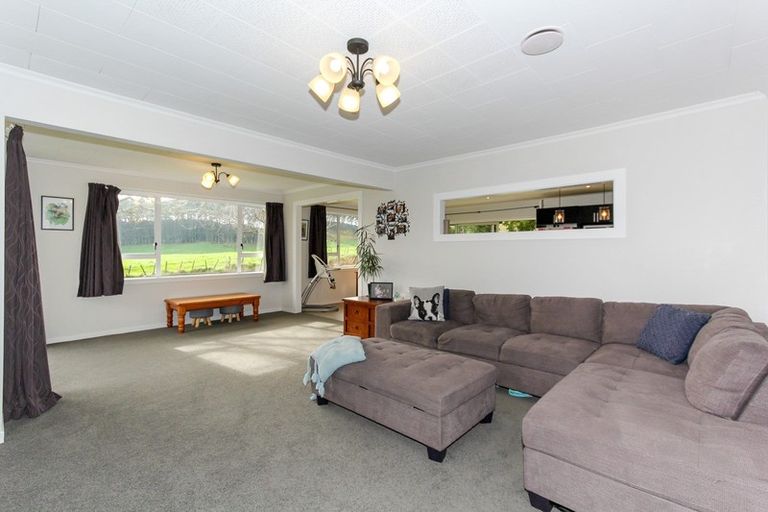 Photo of property in 142 Awai Road, Tarurutangi, New Plymouth, 4372