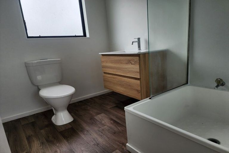 Photo of property in 26 Barneys Farm Road, Clendon Park, Auckland, 2103